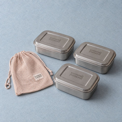 Bento Large Pakke i rustfrit stål 18/8 med Bento Large 1, 2 og 3, samlet med netpose fra Yummii Yummii