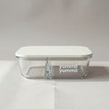 Glasbeholder Sea Shell Large 2 med 2 rum, 1520 ml i borosilikatglas med lyst MDF-låg, lukket, fra Yummii Yummii