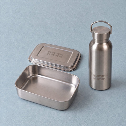 Madpakke-startsættet i rustfrit stål 18/8 med Bento Medium+ 1 og termoflaske 350 ml, åbne fra Yummii Yummii
